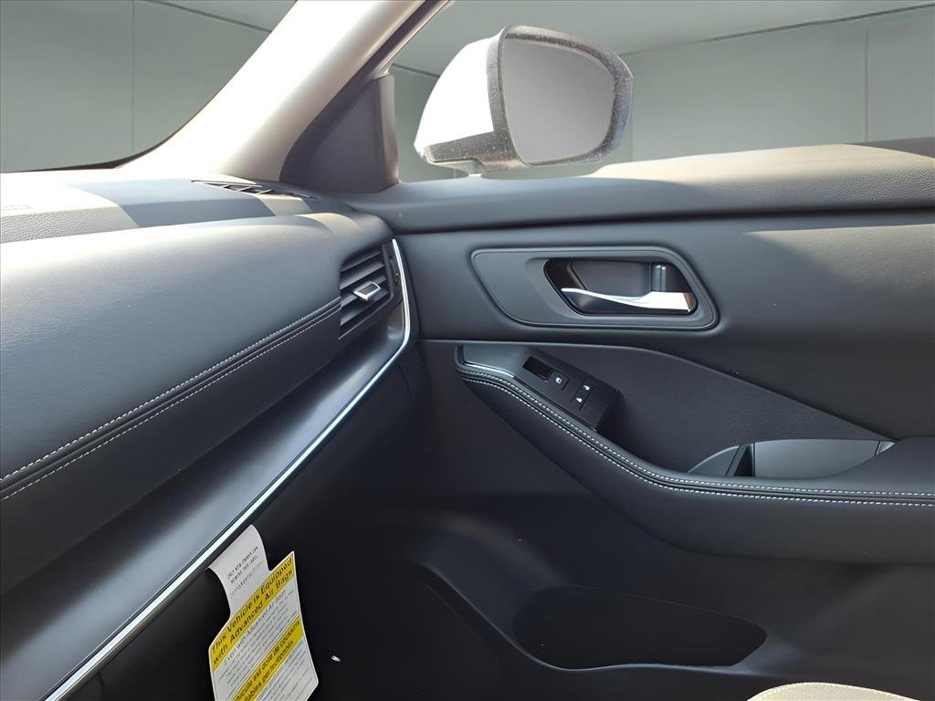 New 2026 Nissan Rogue SV image 21