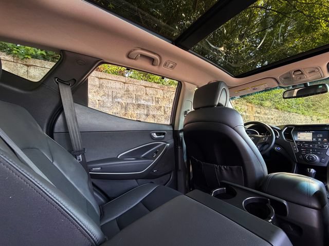 Used 2023 Hyundai Santa Fe SEL w/ Premium Package FWD image 34