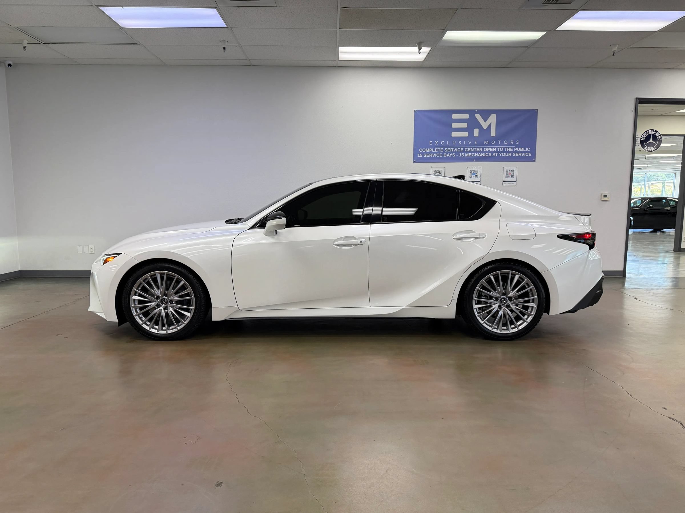 Used 2022 Lexus IS 300 w/ Premium Package RWD image 9