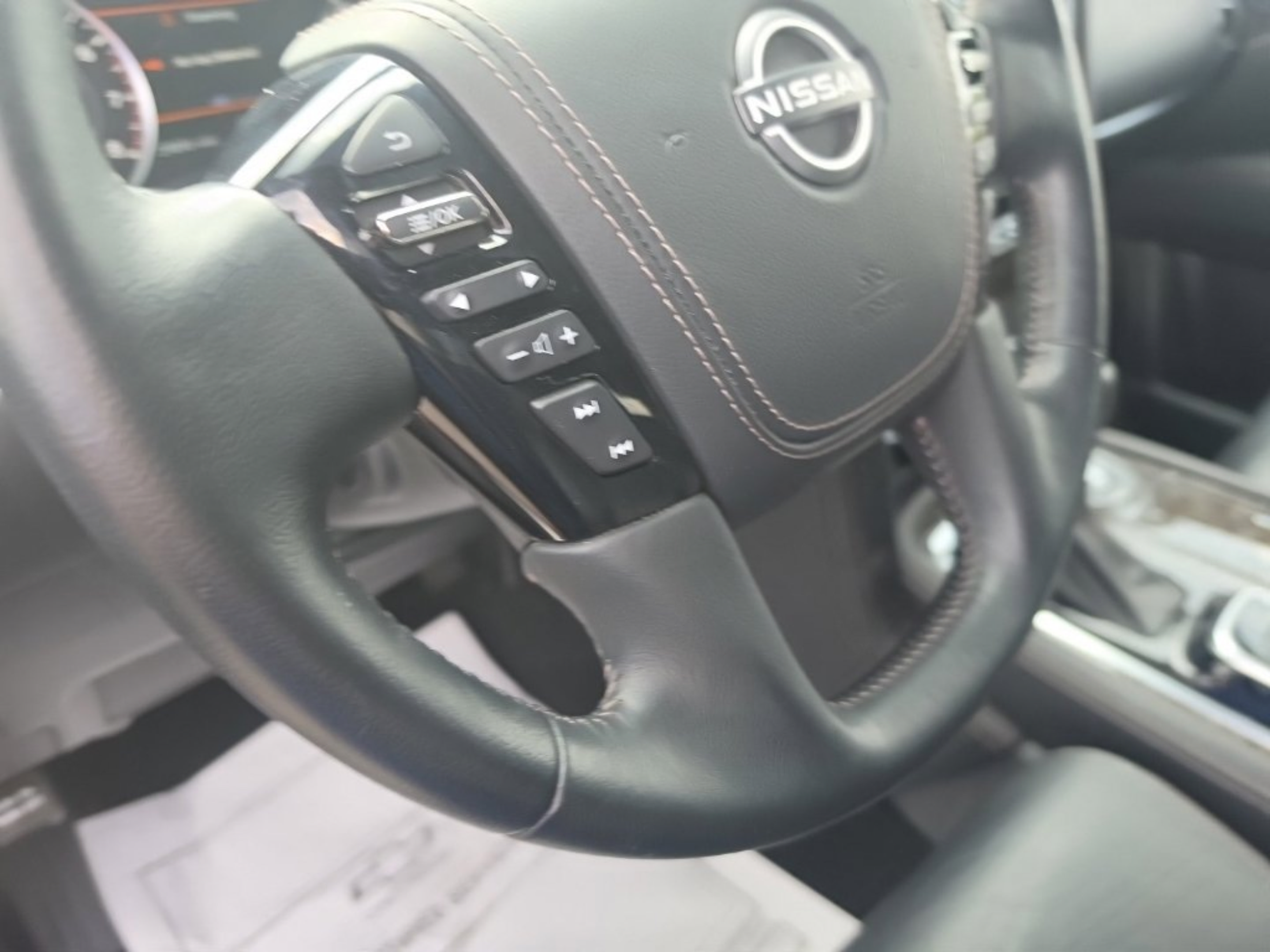Used 2024 Nissan Armada Platinum w/ Captain's Chairs Package RWD image 14