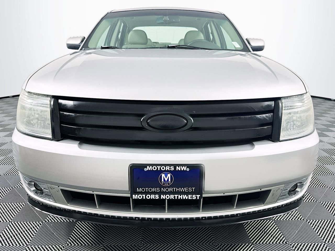 Used 2008 Ford Taurus SEL FWD image 2