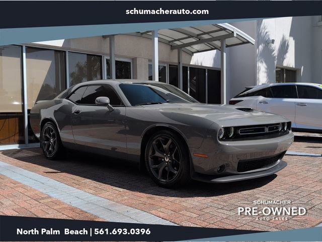 Used 2019 Dodge Challenger GT image 1