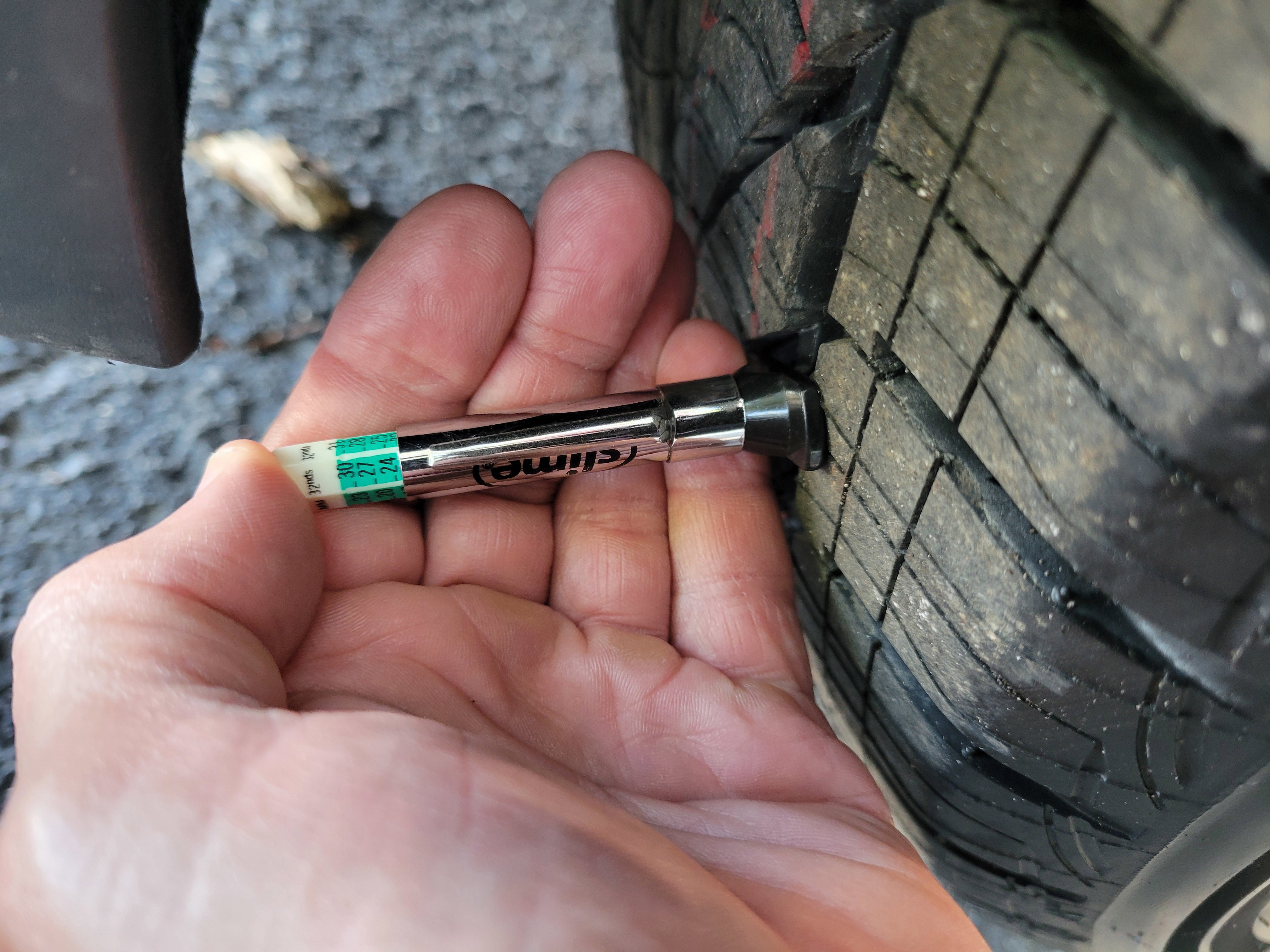 Certified 2023 Chevrolet Bolt LT w/ Infotainment Package image 46