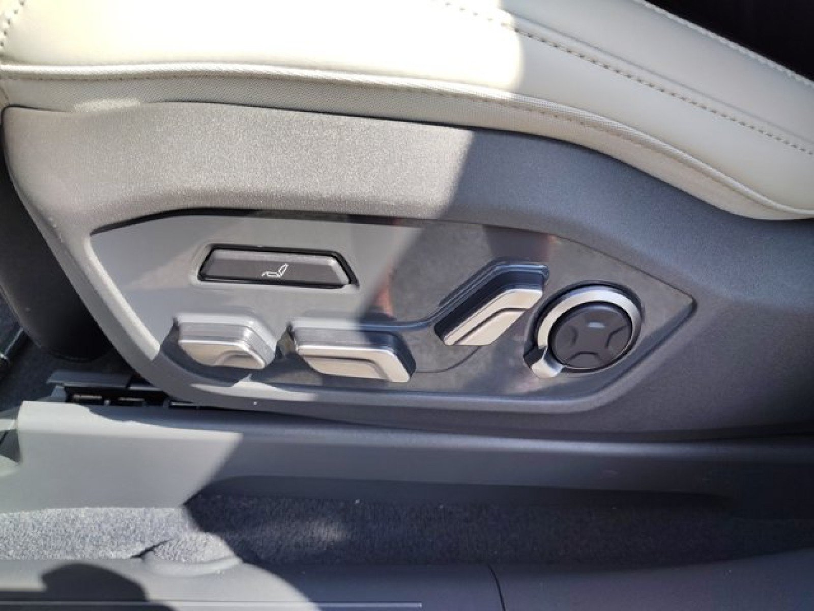 Used 2025 Kia EV9 GT-Line AWD/4WD image 11