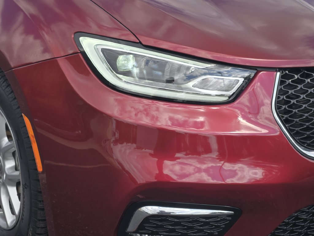 Used 2021 Chrysler Pacifica Touring-L FWD image 7