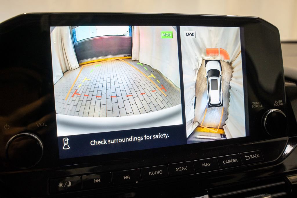 New 2025 Nissan Pathfinder SL image 10