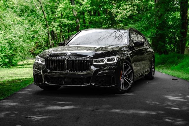 Used 2022 BMW 750i xDrive w/ Autobahn Package AWD/4WD image 6