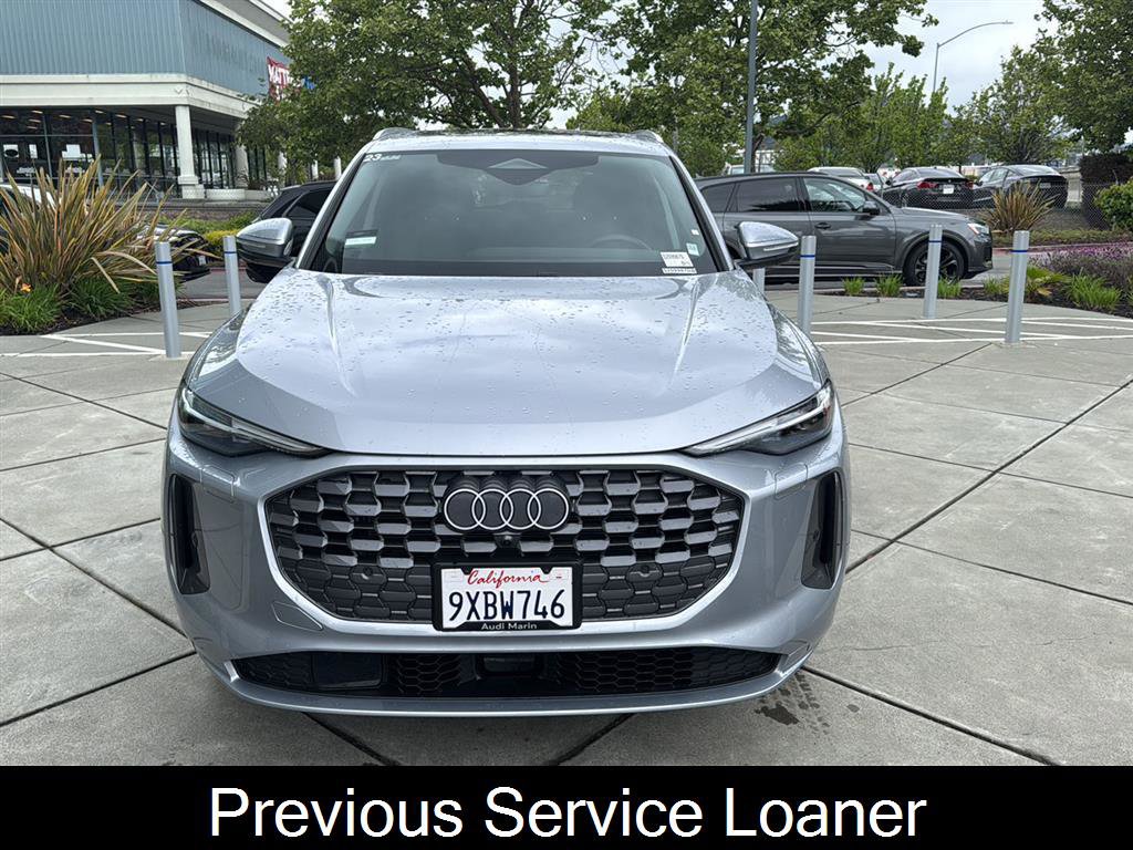 Used 2025 Audi Q5 Premium Plus w/ Premium Plus image 2