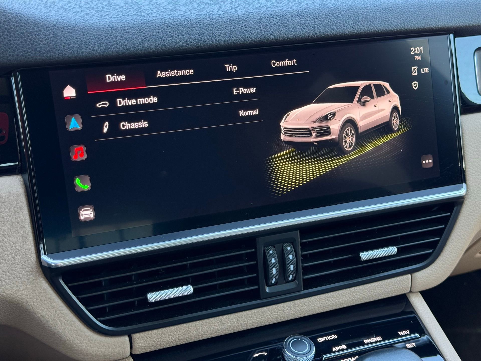 Used 2022 Porsche Cayenne Platinum Edition image 21