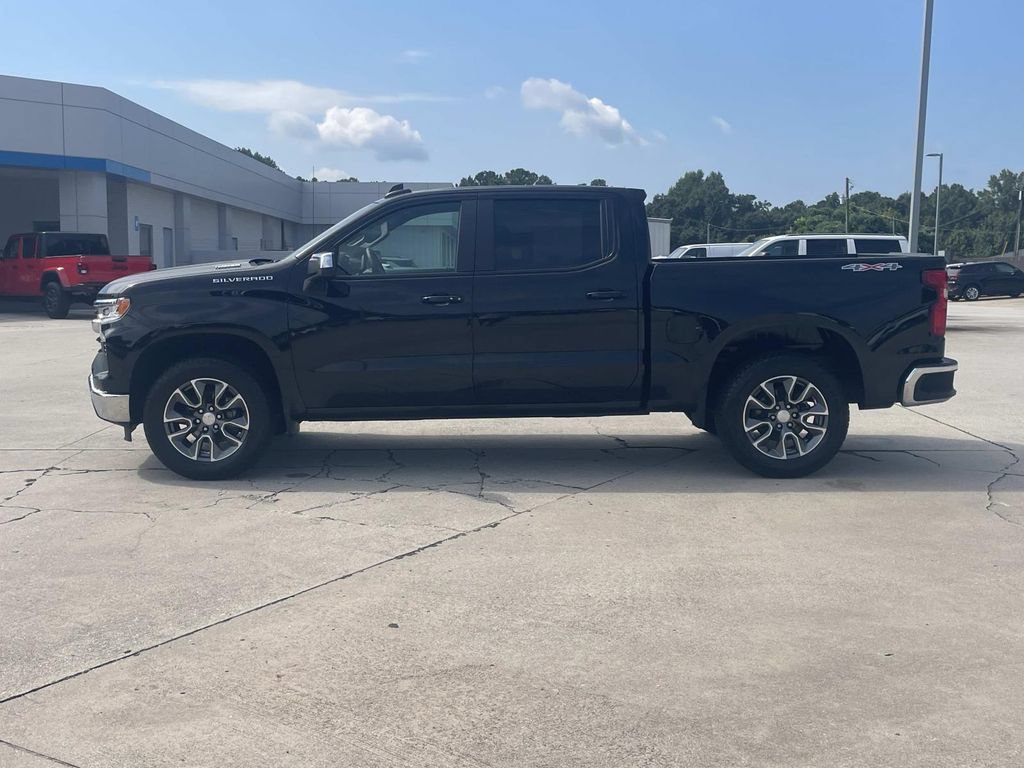 Certified 2025 Chevrolet Silverado 1500 LT AWD/4WD image 2