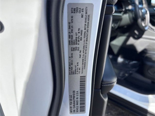 Certified 2023 Jeep Grand Cherokee L Laredo image 31