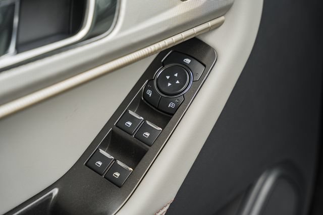 New 2026 Ford Explorer Active w/ Active Comfort Package RWD image 47