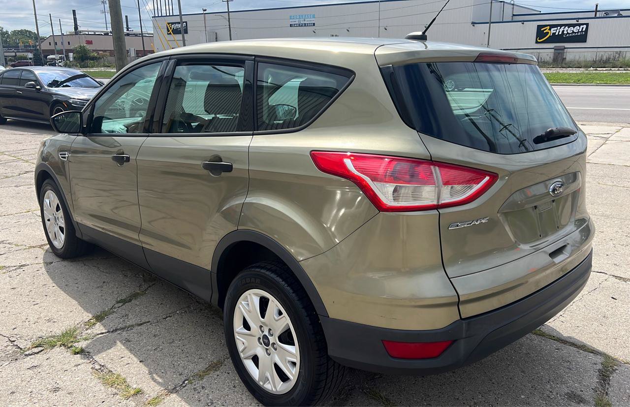 Used 2013 Ford Escape S FWD image 7