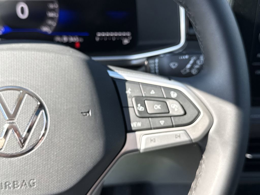 New 2026 Volkswagen Taos SE image 27