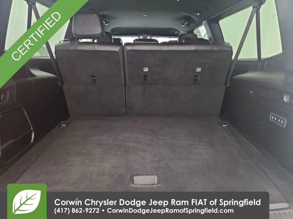 Certified 2024 Jeep Wagoneer L Series III w/ Flexible Seating Group image 33