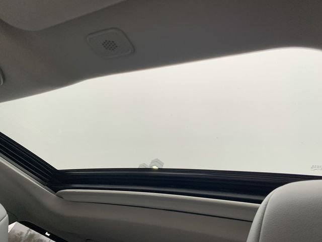 Certified 2024 Toyota Highlander XLE image 30