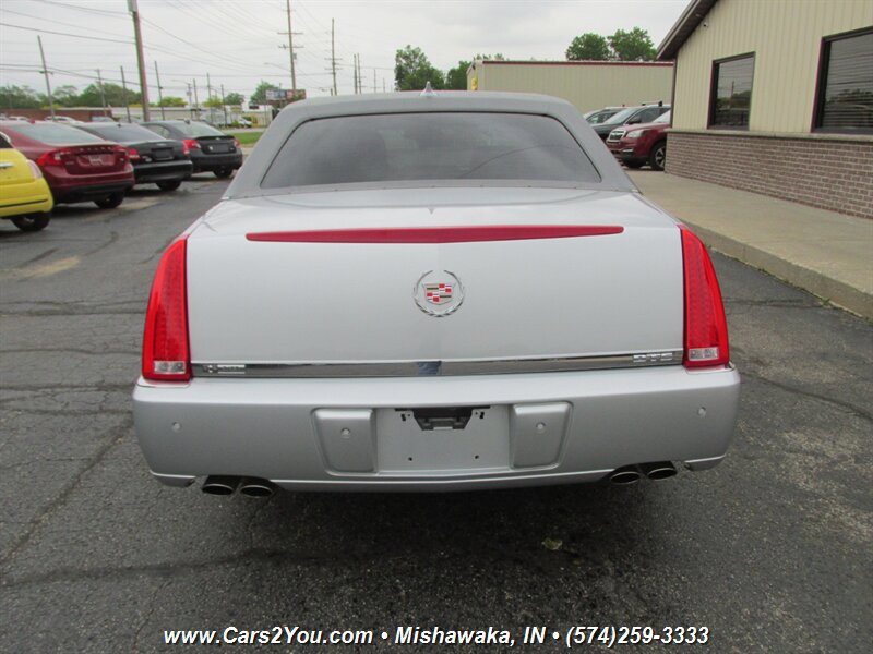 Used 2010 Cadillac DTS Luxury FWD image 5