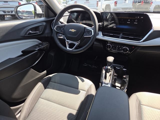 New 2026 Chevrolet Trax LT w/ Driver Confidence Package FWD image 27
