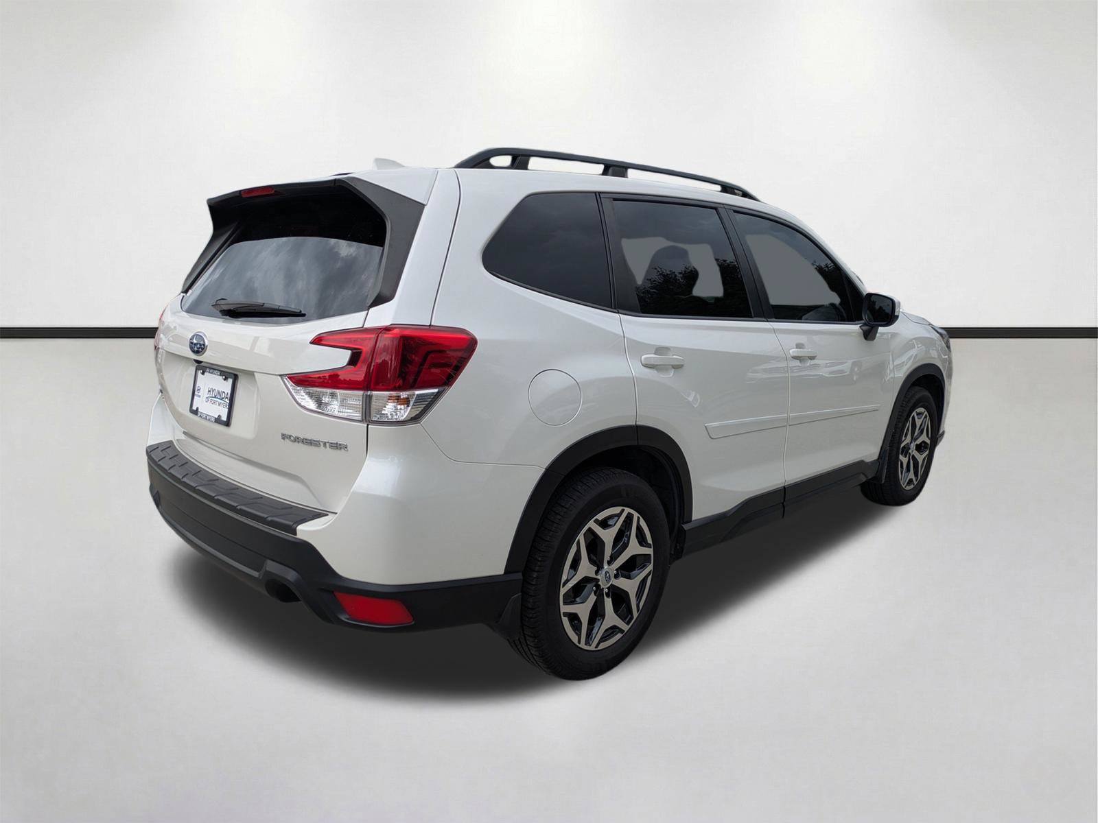 Used 2022 Subaru Forester Premium w/ Popular Package #1 AWD/4WD image 5