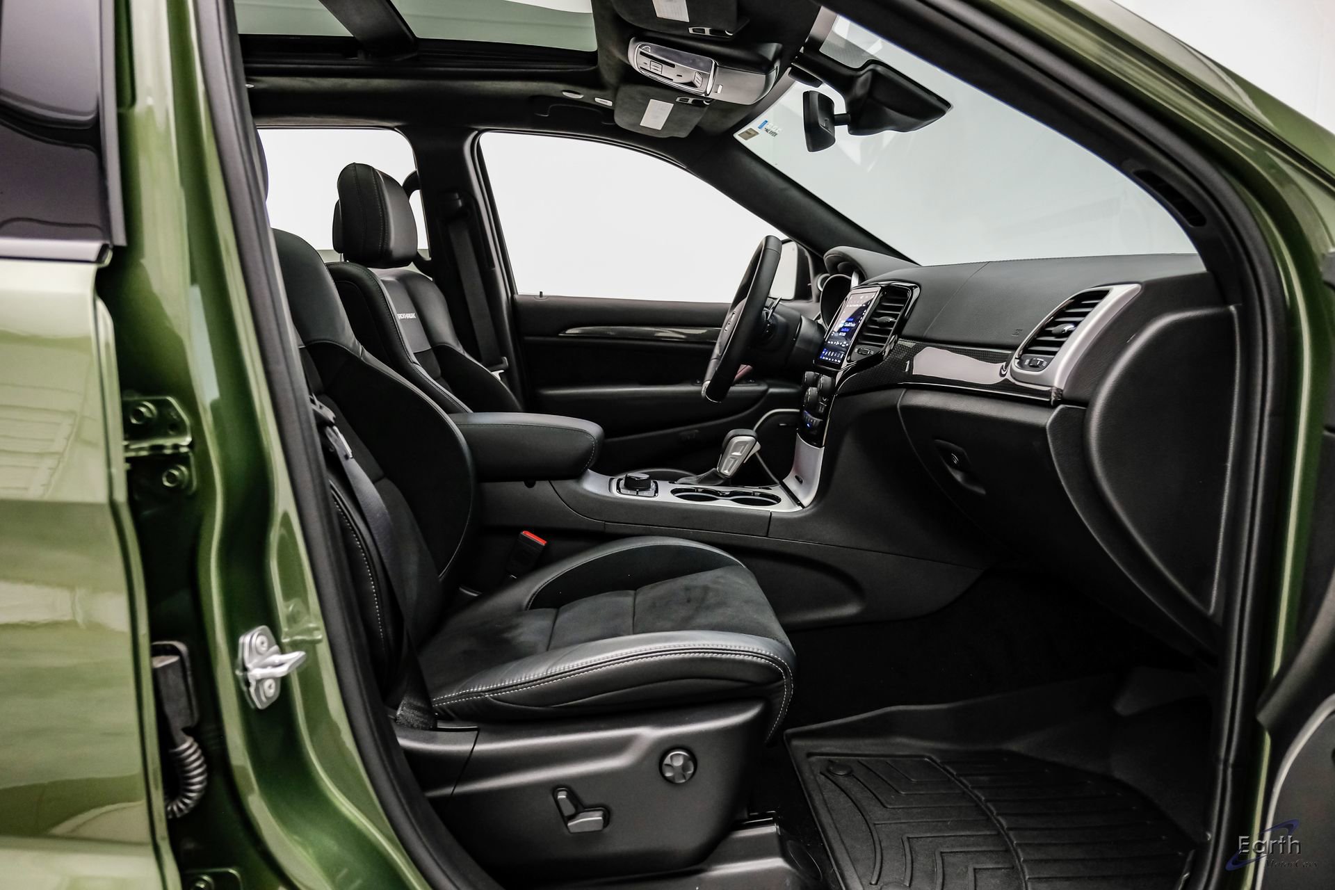 Used 2021 Jeep Grand Cherokee Trackhawk w/ Trailer Tow Group IV AWD/4WD image 59