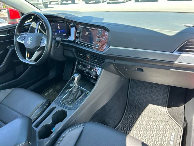 Used 2022 Volkswagen Jetta SE FWD image 35