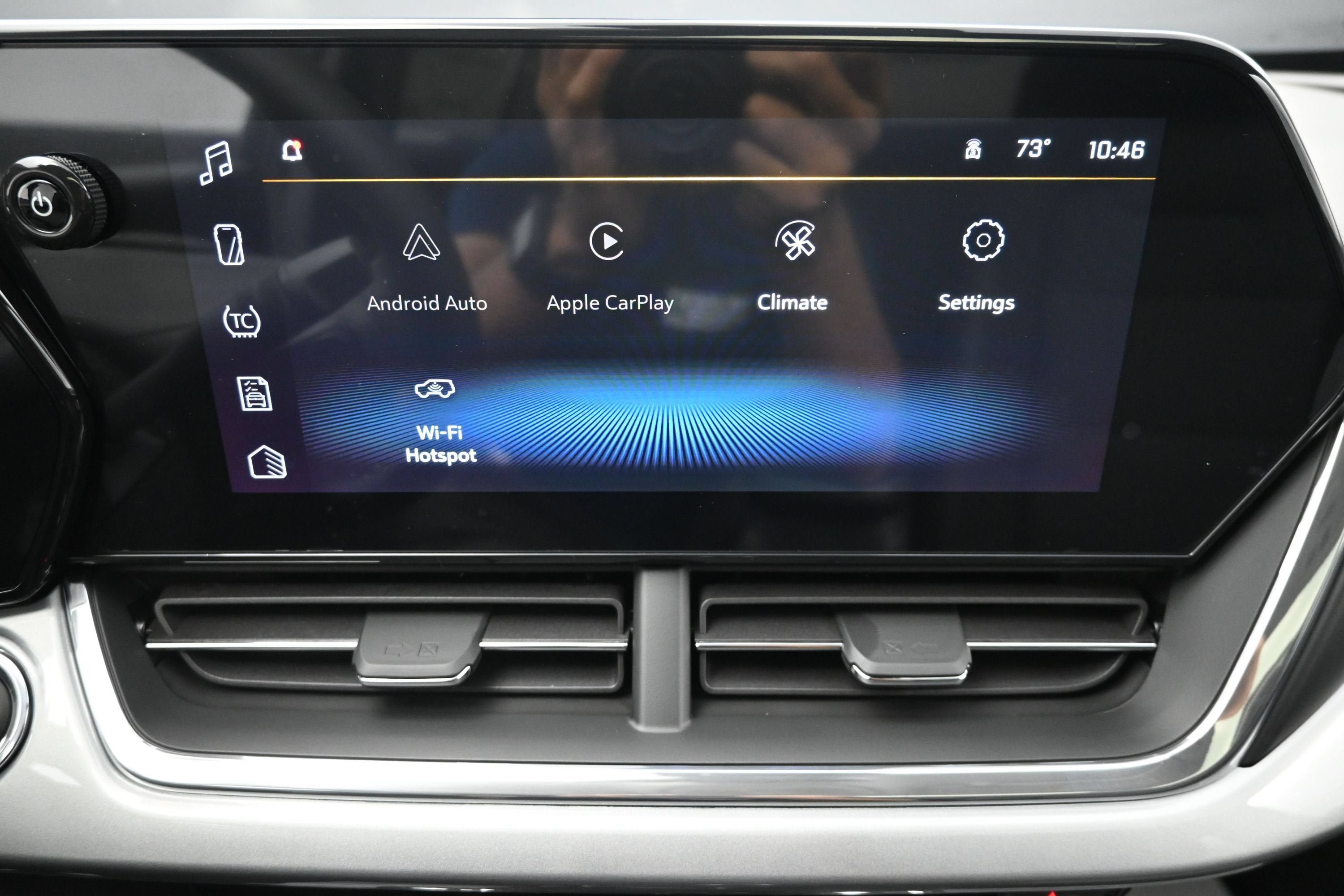 New 2026 Chevrolet Trax LT w/ Sunroof Package FWD image 16