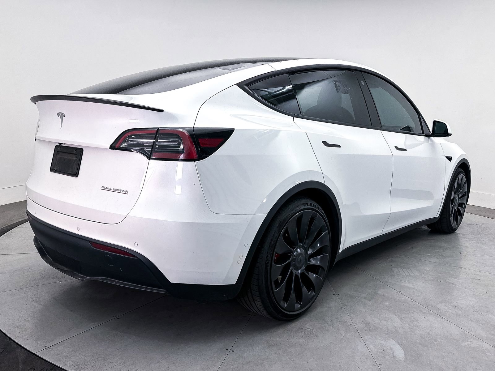 Used 2022 Tesla Model Y Performance AWD/4WD image 15