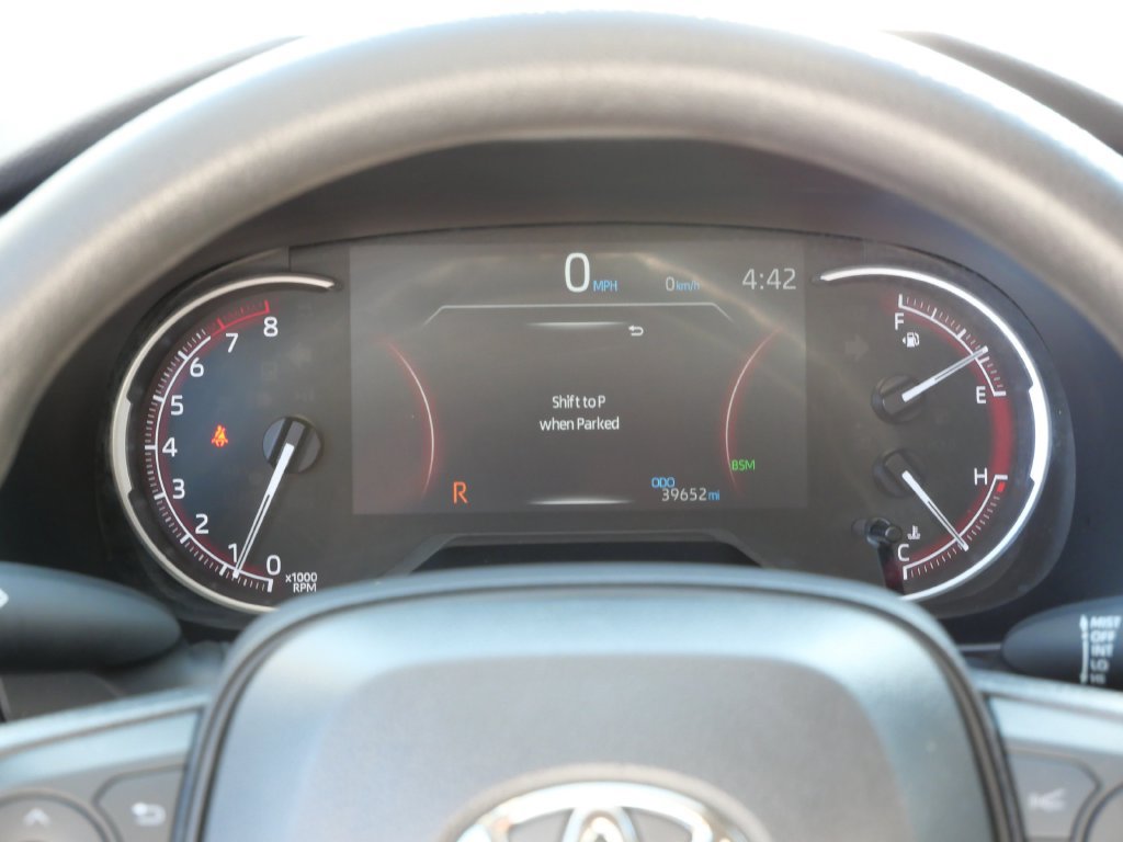 Certified 2025 Toyota RAV4 XLE AWD/4WD image 24