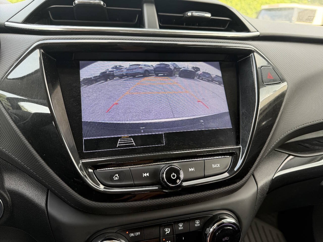 Used 2021 Chevrolet TrailBlazer LT w/ Convenience Package FWD image 24
