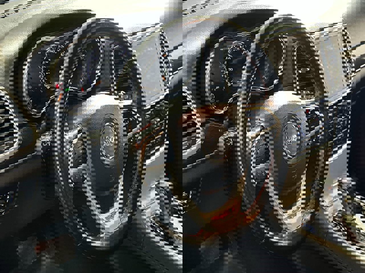 Used 2020 Jeep Grand Cherokee Trailhawk w/ Interior Metal Package image 14