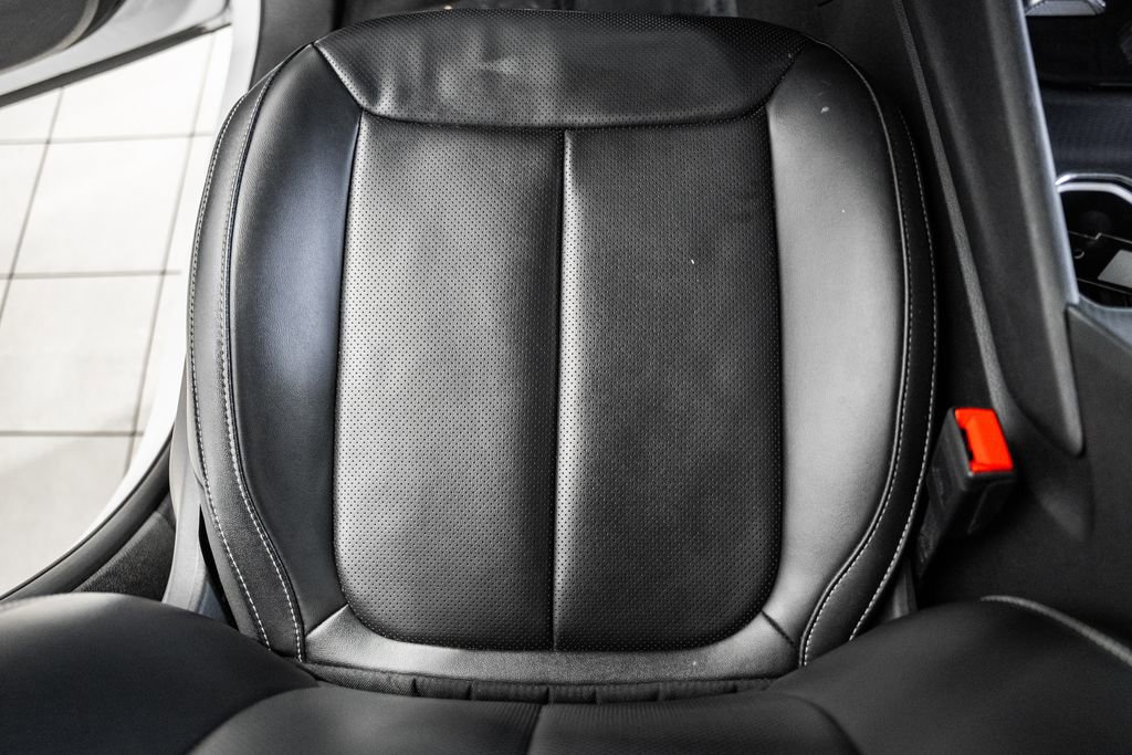 Certified 2024 Jeep Grand Cherokee L Limited w/ Luxury Tech Group II image 34