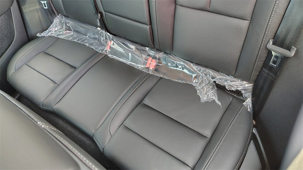 New 2026 Volvo XC40 B5 Core image 25