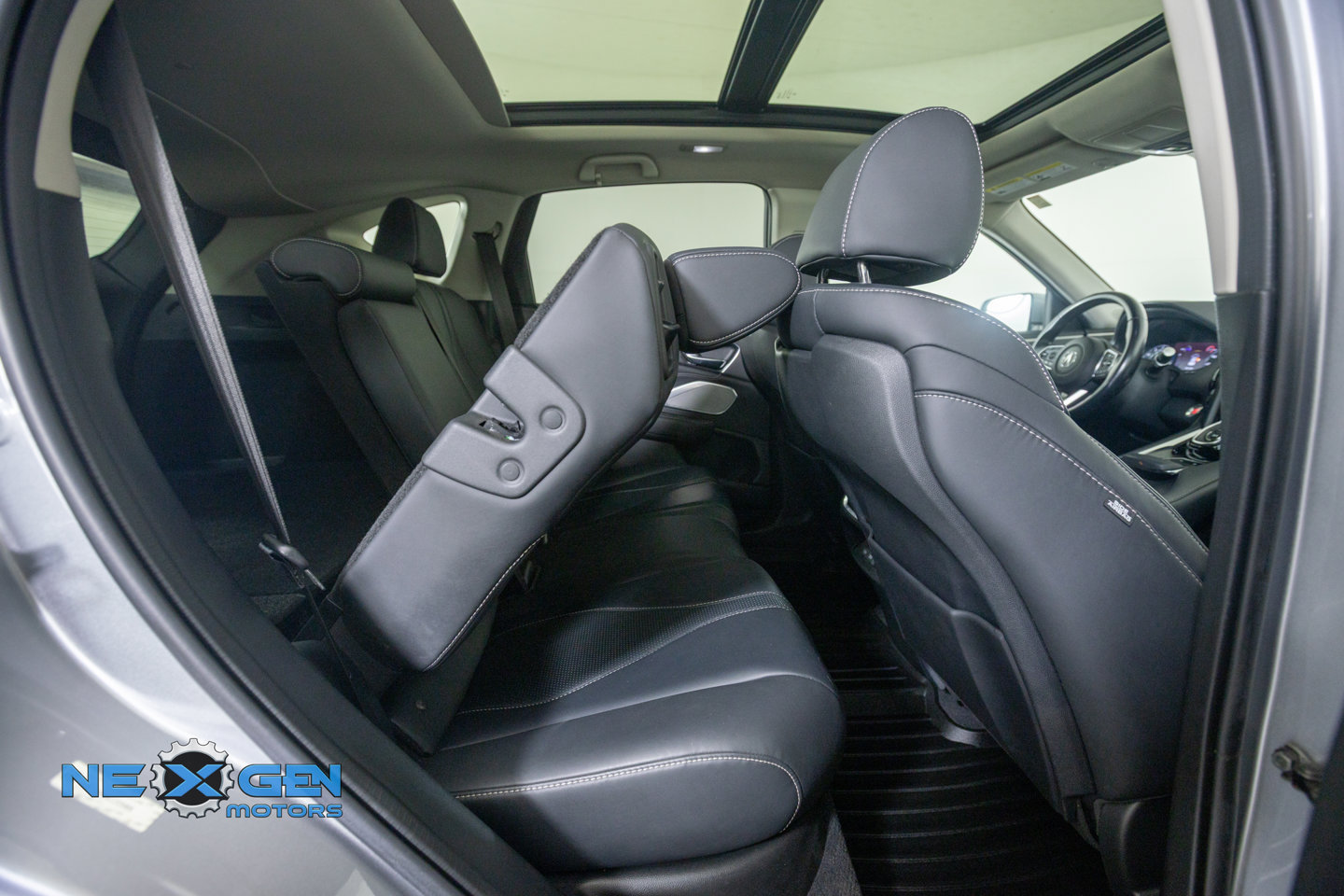Used 2020 Acura RDX w/ Technology Package AWD/4WD image 38