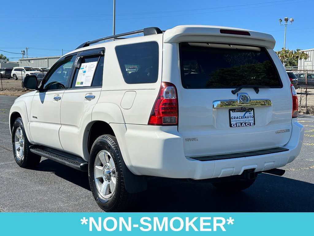 Used 2008 Toyota 4Runner SR5 AWD/4WD image 6
