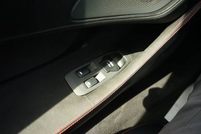 Used 2017 McLaren 570S RWD image 26