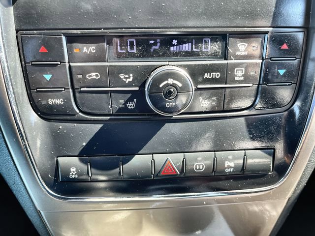 Used 2012 Jeep Grand Cherokee Laredo AWD/4WD image 18