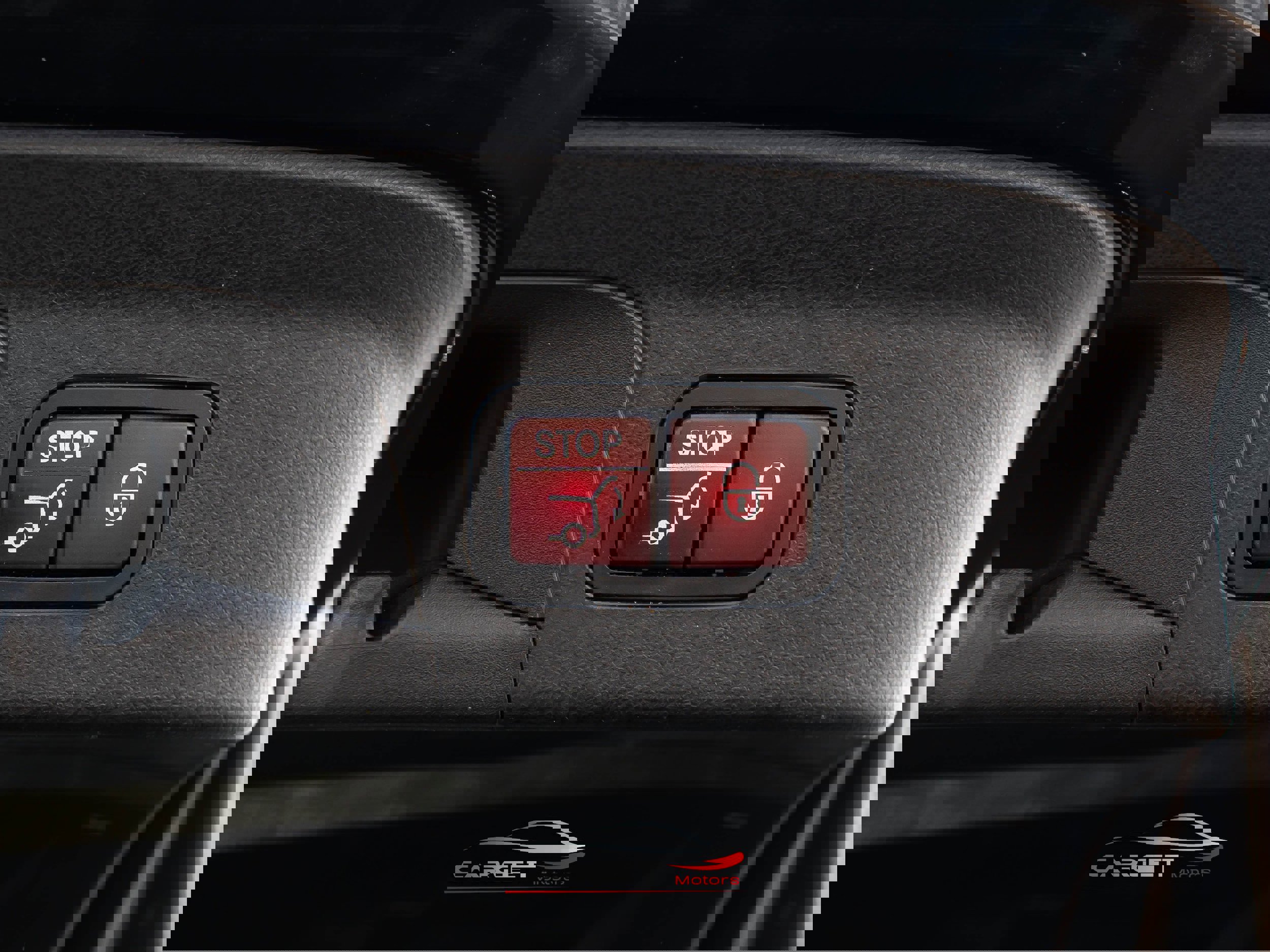 Used 2020 Mercedes-Benz GLC 300 4MATIC Coupe image 46