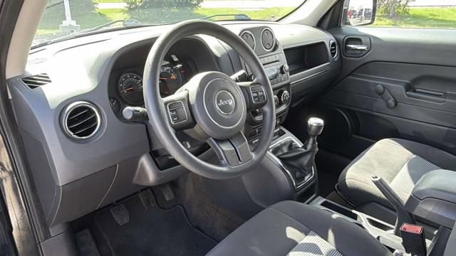 Used 2017 Jeep Patriot Sport image 8