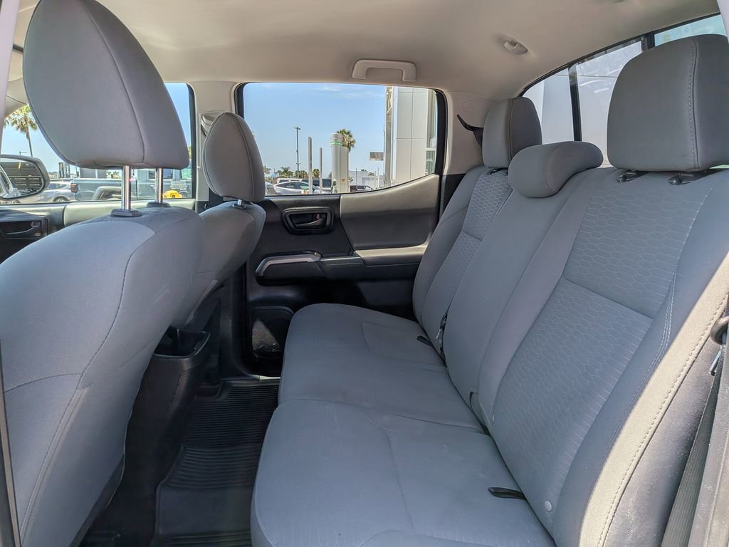 Used 2017 Toyota Tacoma SR5 w/ SR5 Appearance Package (SM) image 24