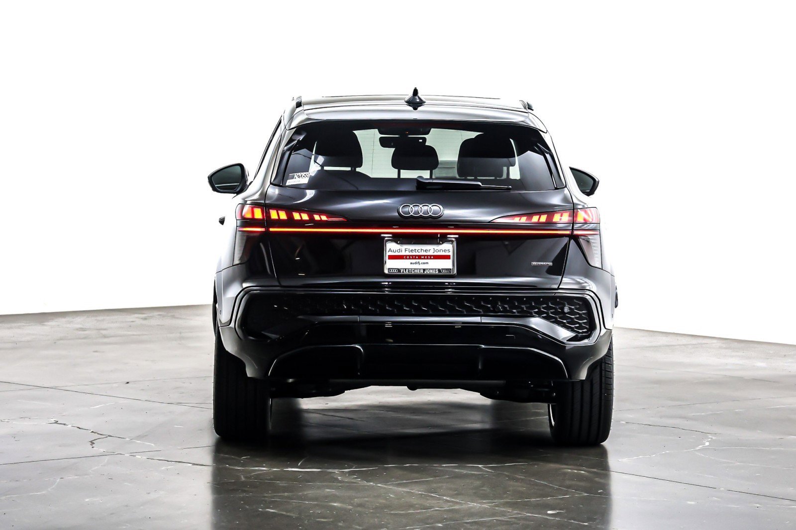 New 2026 Audi Q3 quattro 2.0T image 3