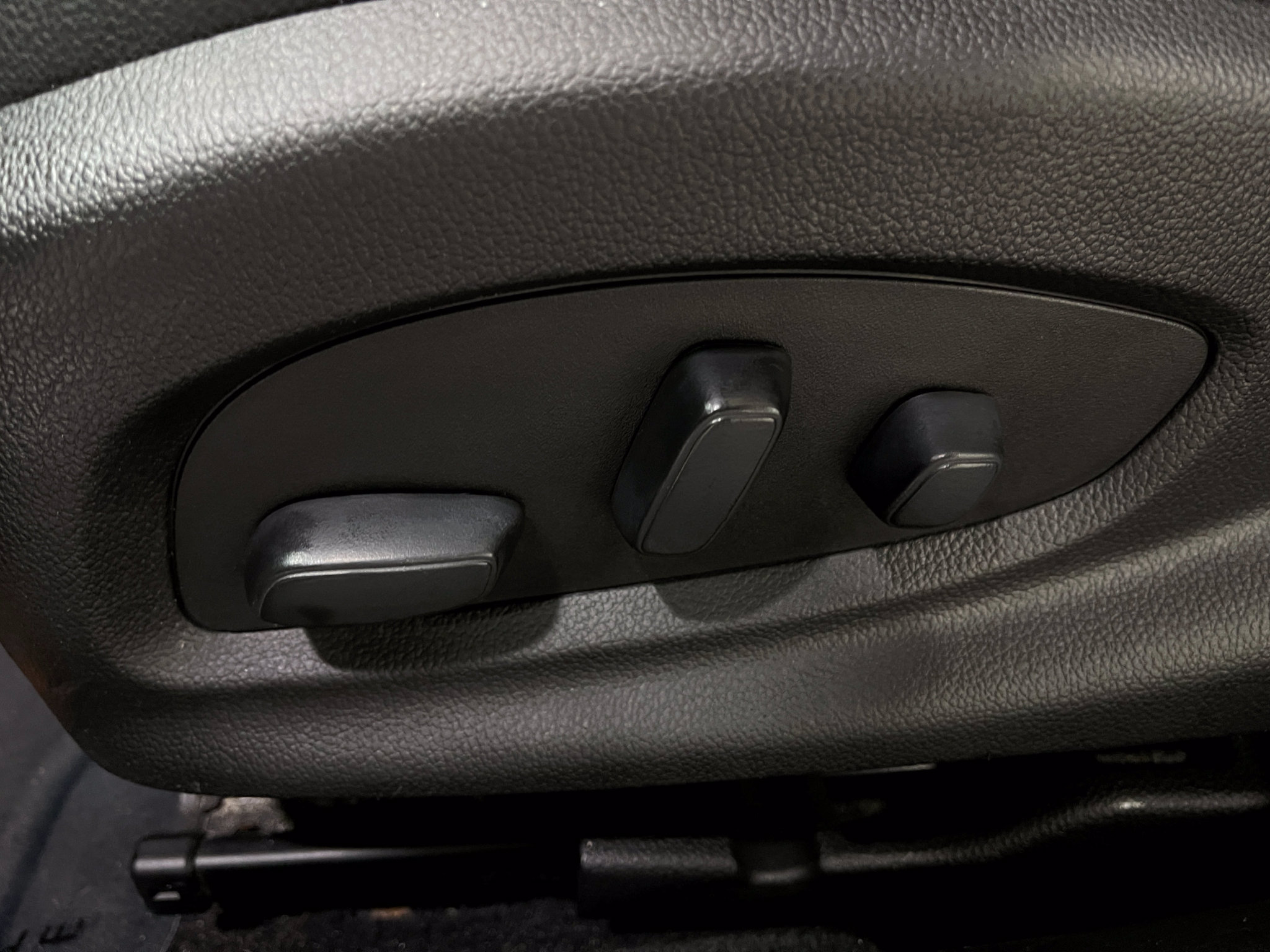 Used 2019 Chevrolet Impala Premier FWD image 16