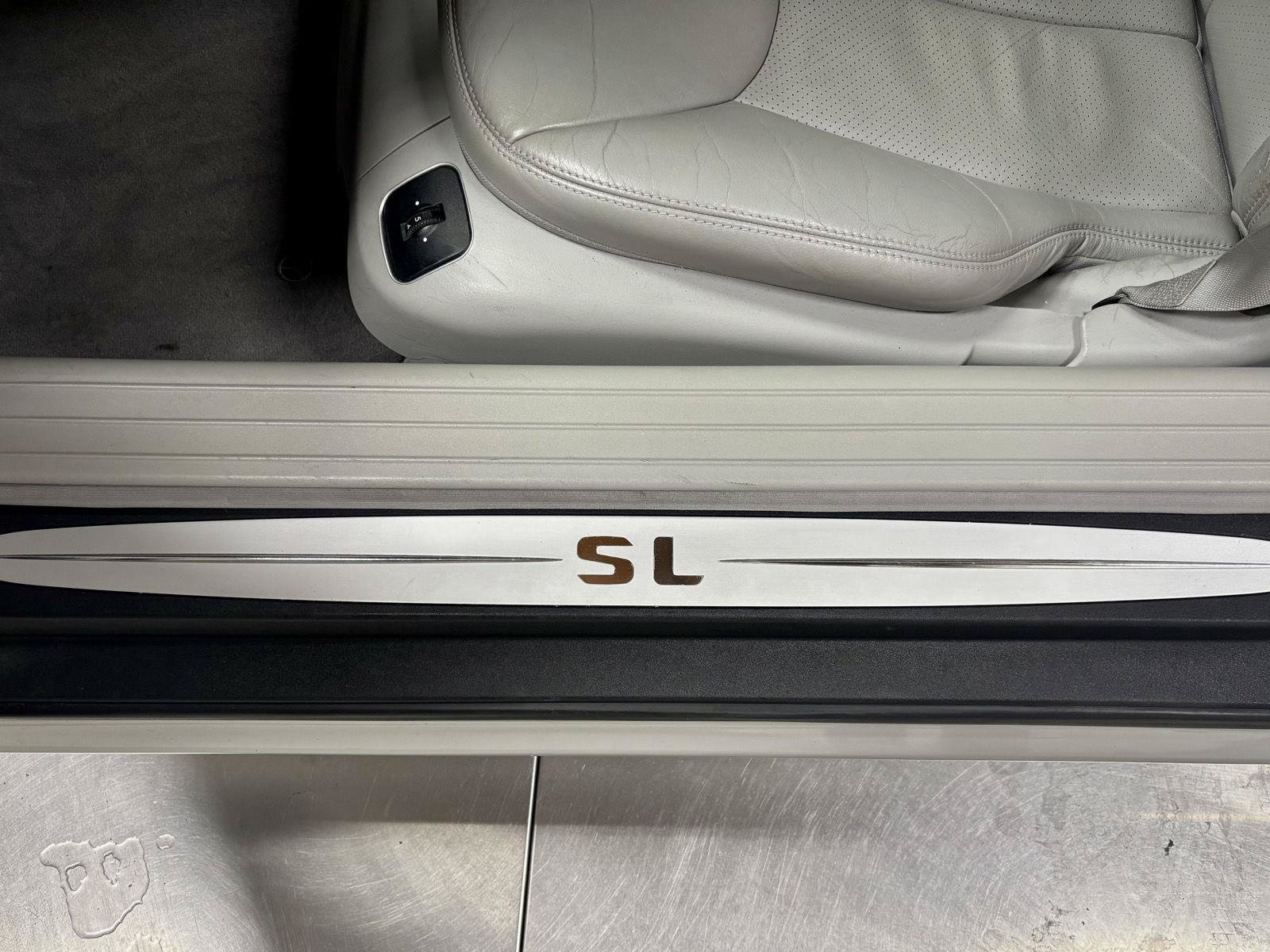 Used 2004 Mercedes-Benz SL 500 image 20
