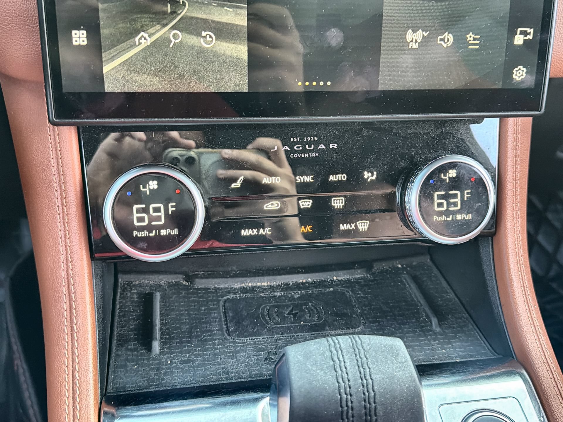 Used 2024 Jaguar F-PACE R-Dynamic S AWD/4WD image 19