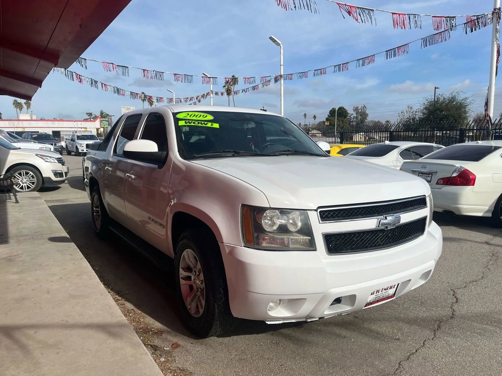 Used 2009 Chevrolet Avalanche LT RWD image 3
