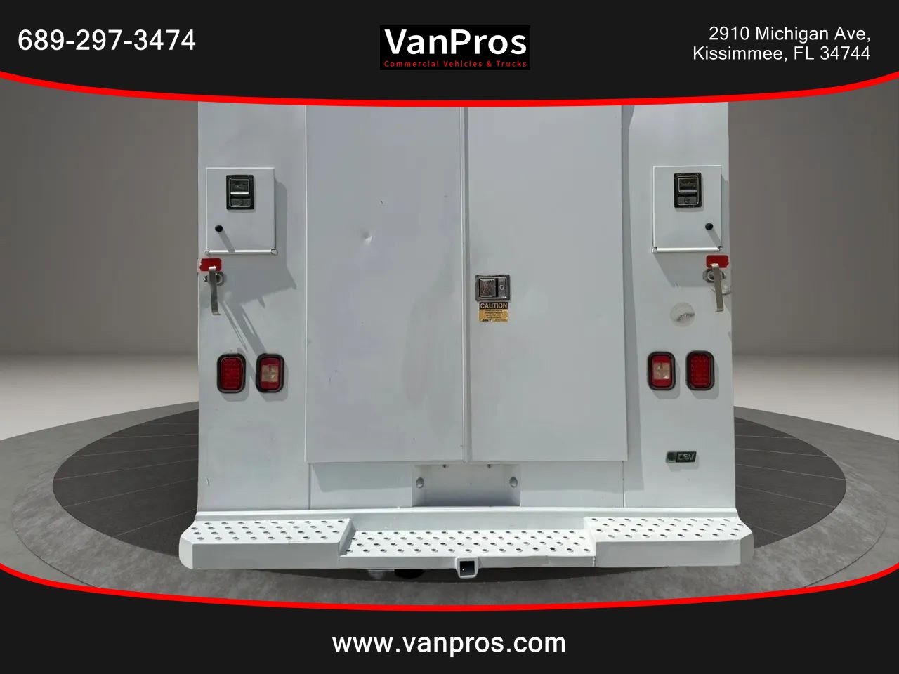 Used 2011 Chevrolet Express 3500 RWD image 4