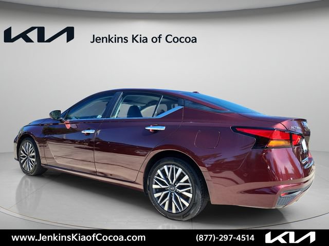 Used 2025 Nissan Altima 2.5 SV FWD image 8
