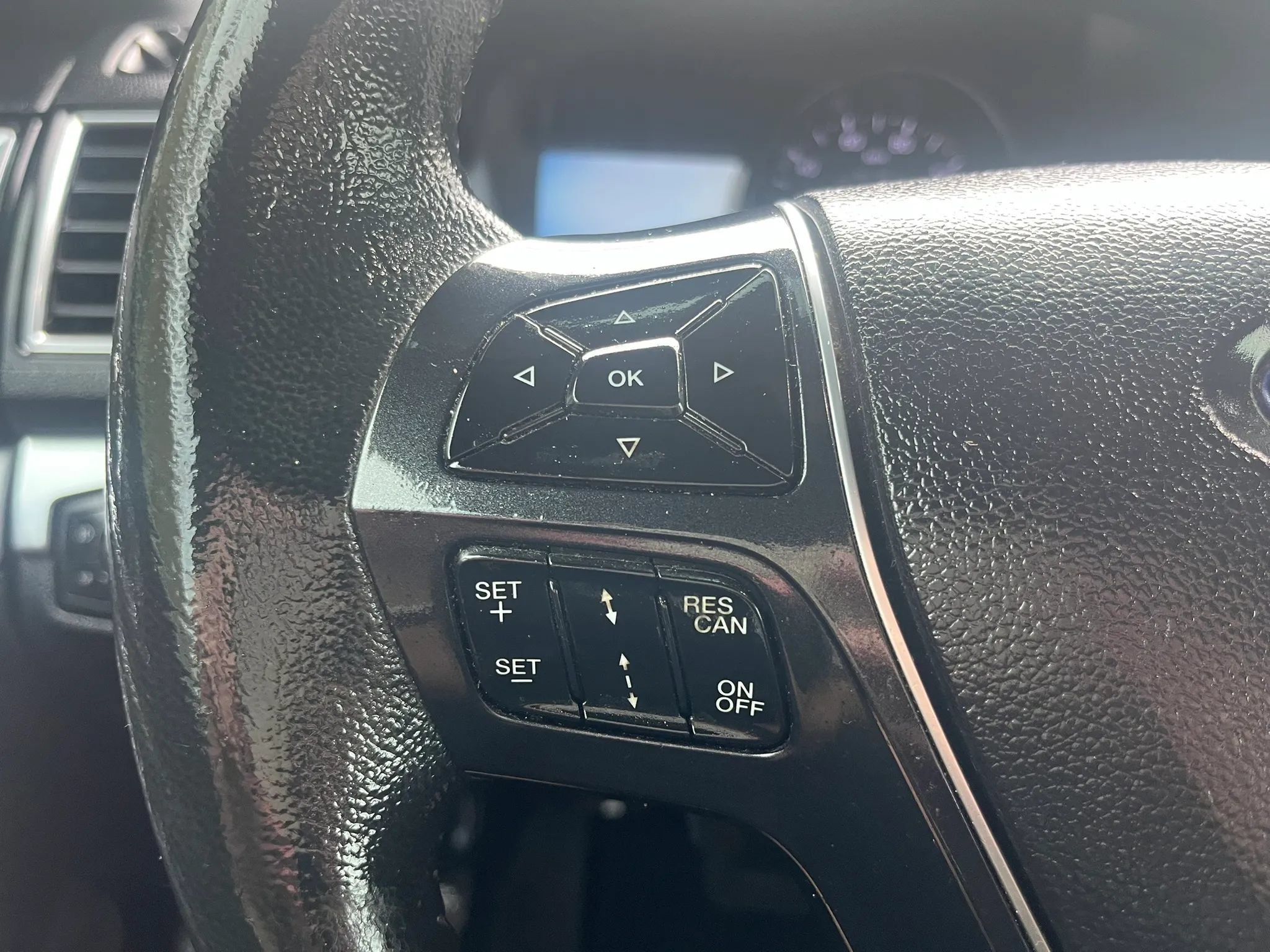 Used 2018 Ford Explorer Limited w/ Equipment Group 301A AWD/4WD image 20