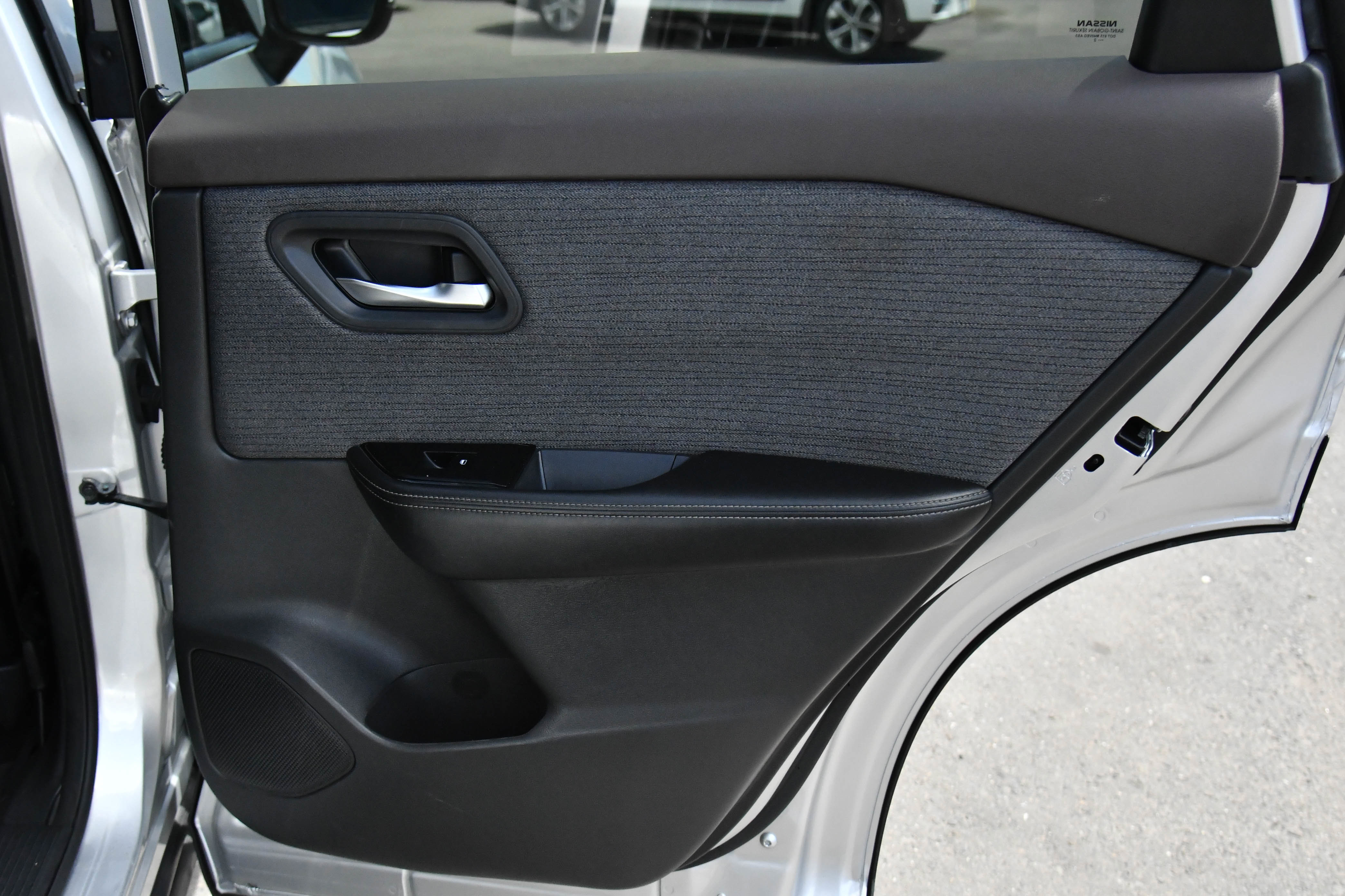 Used 2022 Nissan Rogue SV AWD/4WD image 39