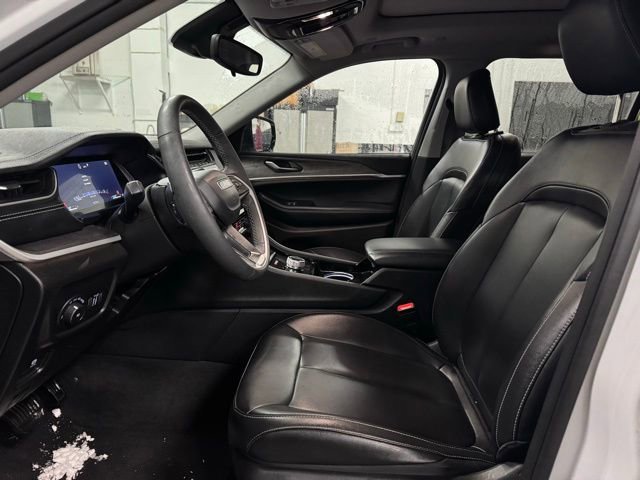 Used 2023 Jeep Grand Cherokee L Limited image 17