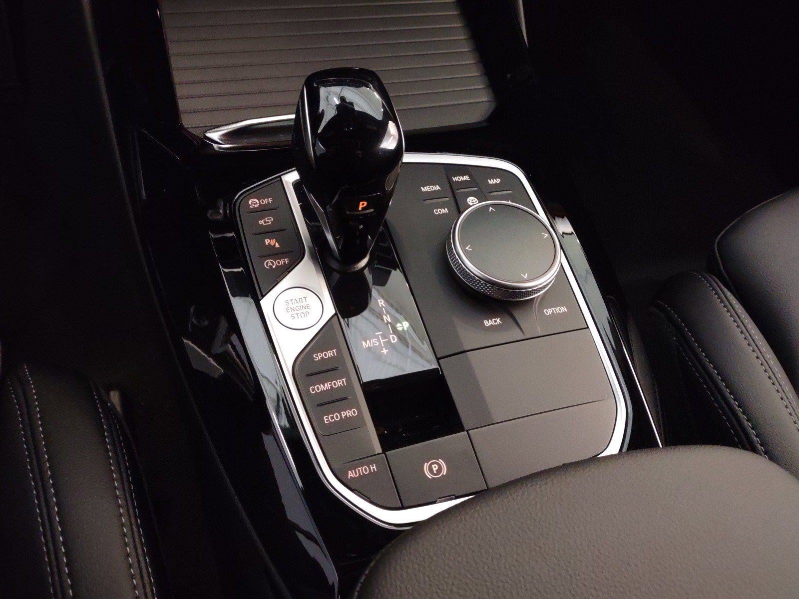 New 2024 BMW X3 sDrive30i w/ Convenience Package RWD image 15